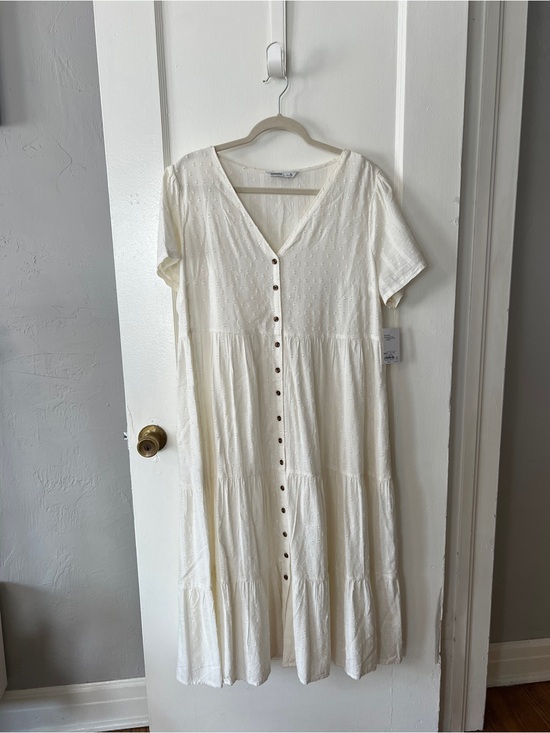 Sonoma Goods For Life Dresses & Skirts - NWT Sonoma Button-Front Cream Midi Dress with V-Neck